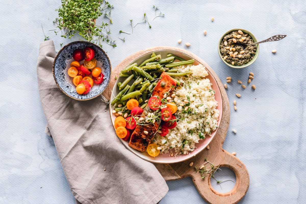 Macronutrient balance for glucose control